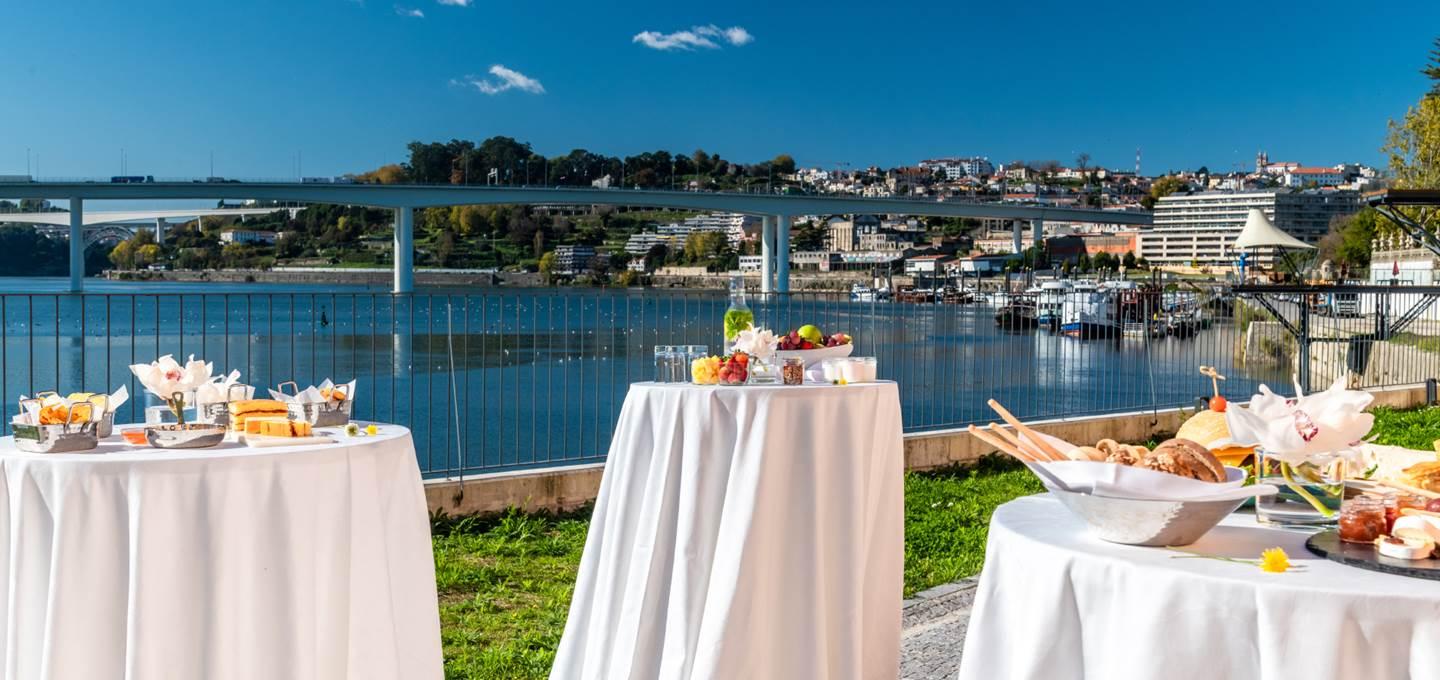 Pestana Douro Riverside - Preferred Hotels & Resorts, Lifestyle Valbom  Bagian luar foto View of the Rhine from the hotel