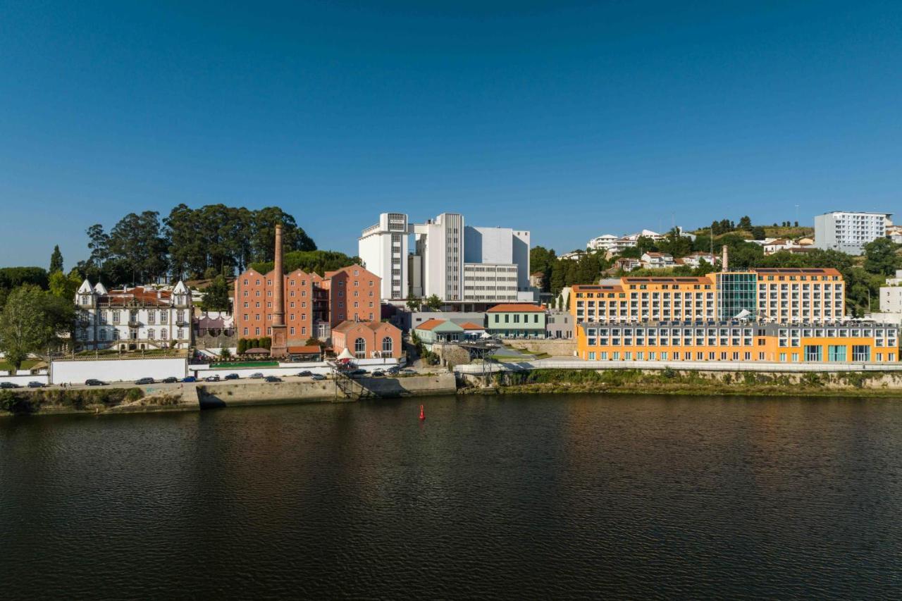 Pestana Douro Riverside - Preferred Hotels & Resorts, Lifestyle Valbom  Bagian luar foto The campus of the University of Vigo, in Pontevedra.