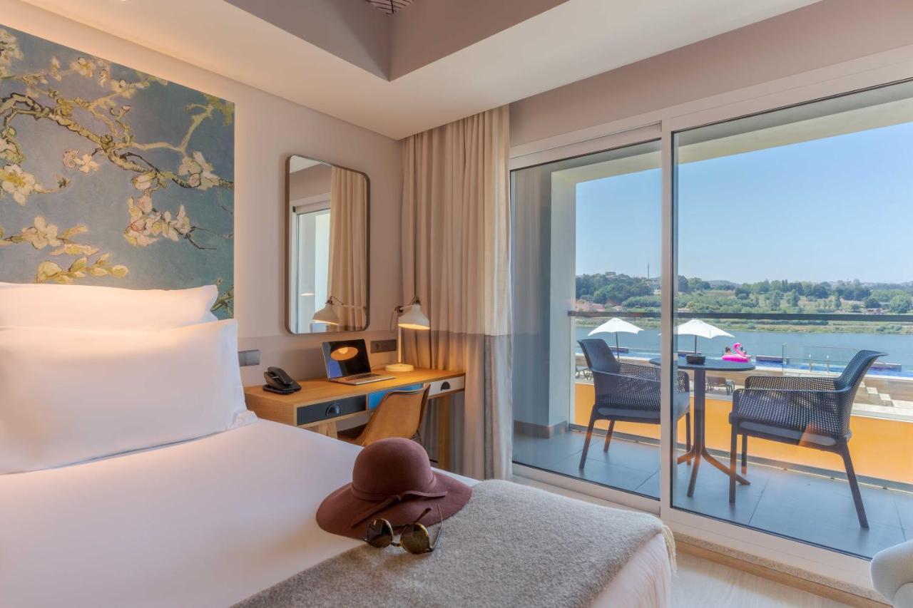 Pestana Douro Riverside - Preferred Hotels & Resorts, Lifestyle Valbom  Bagian luar foto Deluxe Room with Lake View